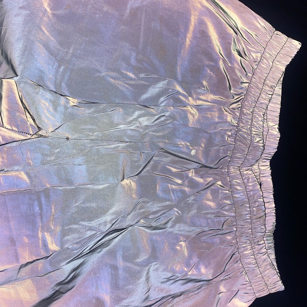 Shiny pants